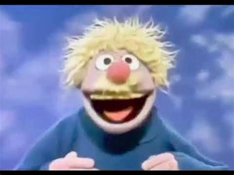 Sesame Street- Harvey Kneeslapper Gets his 5 - YouTube