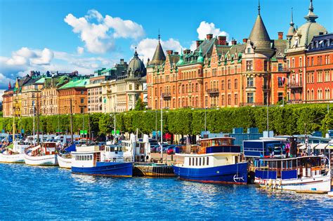 Visit Stockholm Royal Palace & Royal Canal Tour - Nordic Experience