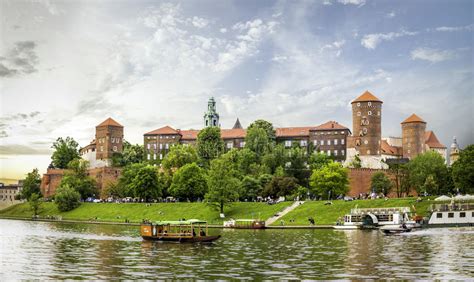 Panorama of Wawel Castle in Cracow, Poland Editorial Photography ...