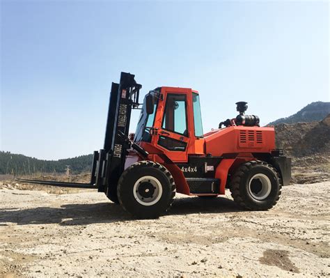 off Road Forklift W35 Model 4X4 Rough Terrain Forklift - 4X4 Forklift and 4 Wheel Steering Forklift