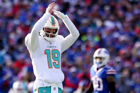 NFL World Shocked By Bills vs. Dolphins First Half Score - The Spun