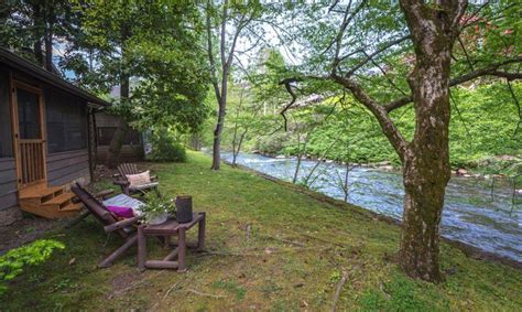 Gatlinburg cabins, Cabins in the smokies, River cabin