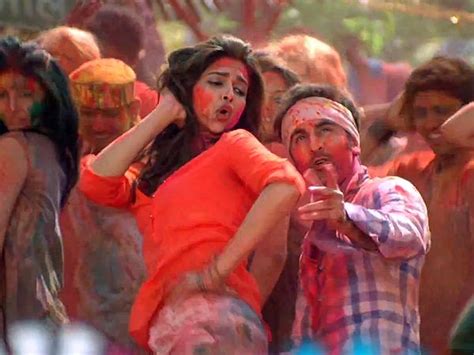 Most Popular Bollywood Holi Songs: Checkout the Playlist from 80's to now!