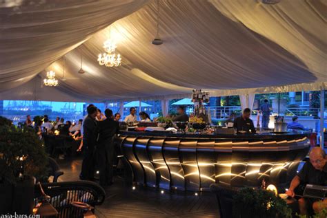 » ROOFTOP BARS! Lantern Bar at The Fullerton Bay Hotel, Singapore