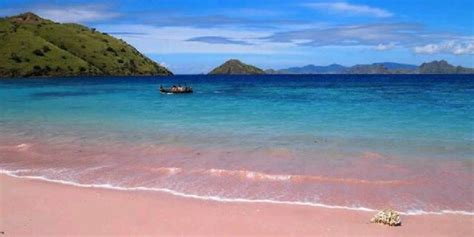 10 Wisata Pantai di Labuan Bajo yang Paling Hits - Pesisir