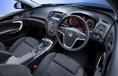 Opel Insignia - First Interior Shots Picture. | Top Speed