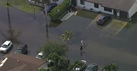 More than 25 inches of rain floods Fort Lauderdale, most within 6 hours