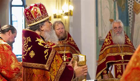 Eastern Orthodox Divine Liturgy Explained | Q and A about Holy Liturgy