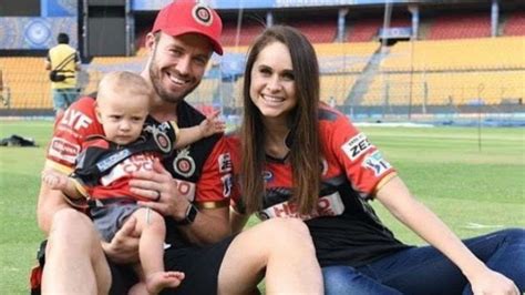 IPL 2018: Watch- AB de Villiers takes wife, son for auto ride in ...