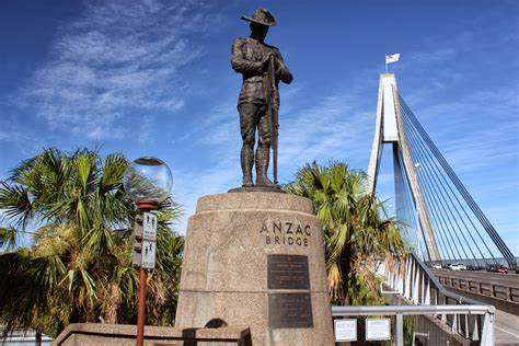 Sydney - City and Suburbs: Anzac Bridge, Anzac Memorial