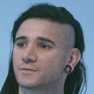 Skrillex - Age, Family, Bio | Famous Birthdays