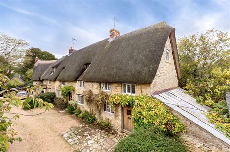 25 Lovely English Thatched Roof Cottages - I Heart Britain