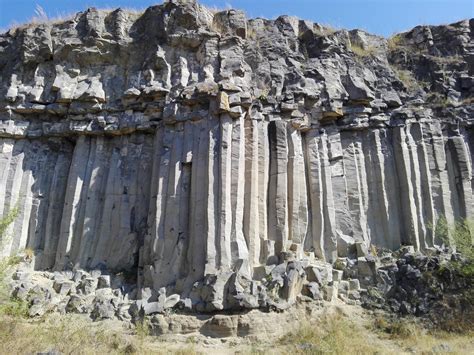 Columnar basalt, Racoș, Brașov county, Romania : r/geology