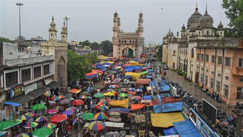 Telangana: Hyderabad witnesses massive traffic jams due to heavy rainfall | Today News