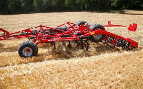 Pics: Brace of new Horsch kit for tillage farmers - Agriland.ie