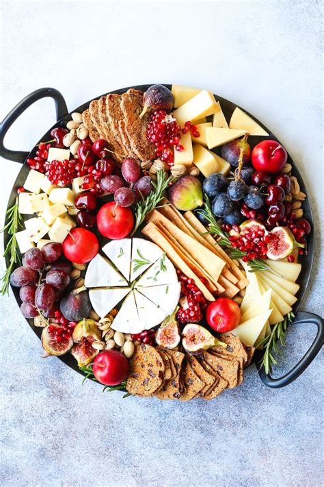 Holiday Cheese Board - Damn Delicious | Recipe | Holiday appetizers ...