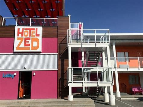 Hotel Zed: Colorful in Kelowna