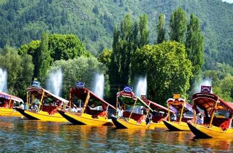 Popular Festivals of Jammu and Kashmir (2021 List) - Tusk Travel