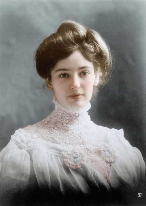 Colorized Photos That Will Change How You See The Victorian Era