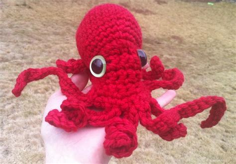 Spicy Pinecone: Crochet Octopus and New Baby Blankets.