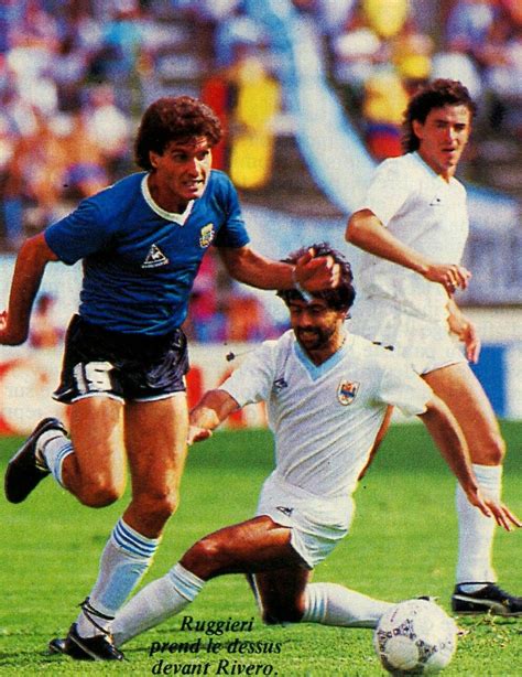 Argentina 1 Uruguay 0 in 1986 in Puebla. Oscar Ruggeri takes on Eliseo ...