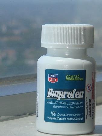 Diclofenac vs Ibuprofen | Similarities and Differences - Lesson | Study.com