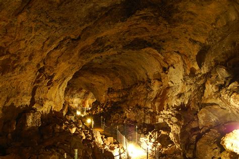 Idaho's Mammoth Cave & Natural History Museum