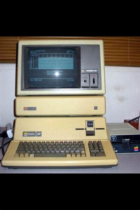 Old school #computer. Remember when these were great? #Technology School Computers, Old ...