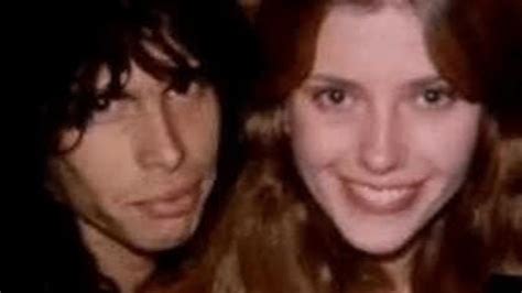 What Is the Julia Holcomb and Steven Tyler Age Difference? Explained