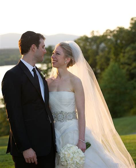 Hillary Clinton shares beautiful wedding photo for a special reason ...