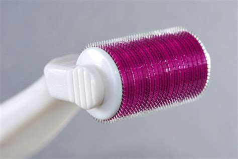 How to use a microneedle derma roller - AcuLift™ Skincare