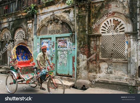 1,381 Dhaka Rickshaw Stock Photos, Images & Photography | Shutterstock