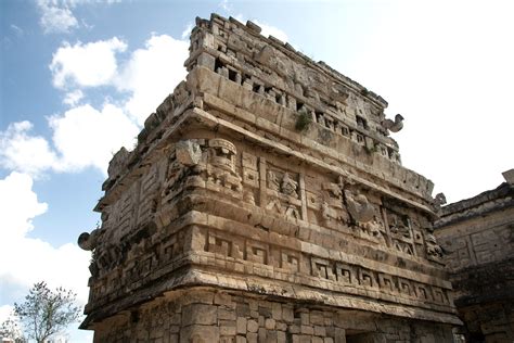 Chichén Itzá's Mix of Toltec and Puuc Architecture