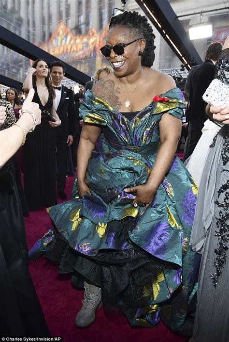 Oscars 2018: Whoopi Goldberg graces red carpet in floral ballgown ...