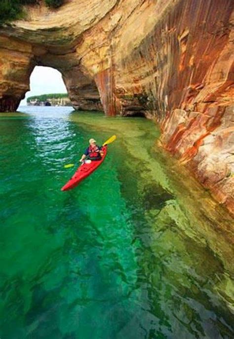 Pictured Rocks Kayaking