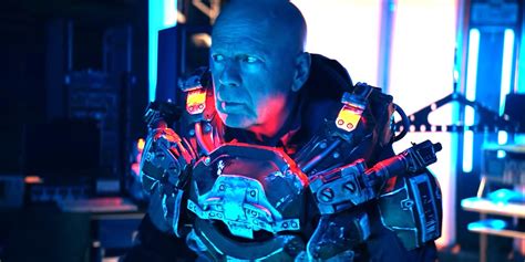 Cosmic Sin Trailer Sends Bruce Willis To Space In Master Chief Style Costume