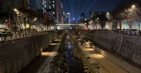 Cheonggyecheon stream Free Stock Video Footage, Royalty-Free 4K & HD Video Clip