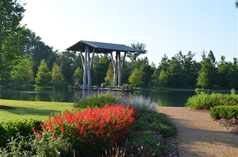 Shangri La Botanical Gardens & Nature Center