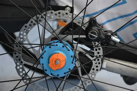 Hydraulic Vs Mechanical Disc Brakes: Pros and Cons - Where The Road Forks