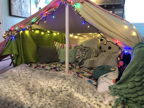 Pin by Jenna Pederson on Forts | Blanket fort, Diy blanket fort, Pillow fort