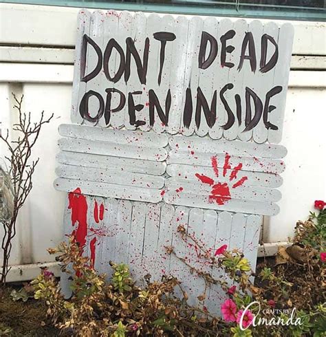 DIY Walking Dead Door: Don't Open, Dead Inside