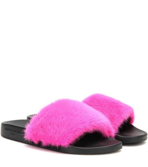 Givenchy Fur Slides in Pink | Lyst