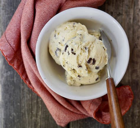 Homemade Stracciatella Ice Cream- Simmer + Sauce