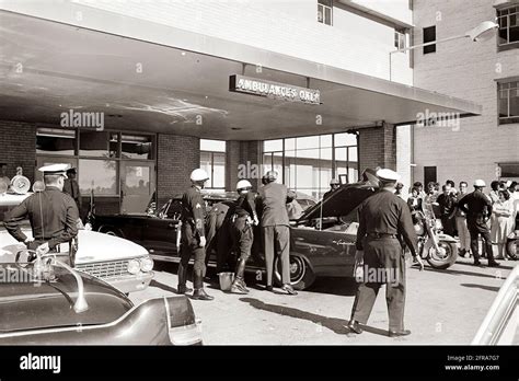 Parkland hospital 1963 hi-res stock photography and images - Alamy