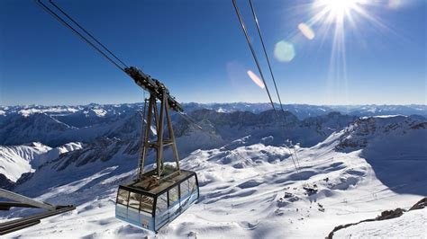 Garmisch-Partenkirchen Ski Resort in Garmisch-Partenkirchen, | Expedia