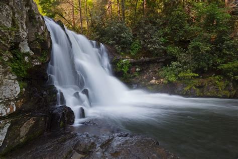 The 4 Best Waterfalls in the Smoky Mountains