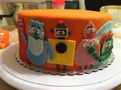 Yo Gabba Gabba Birthday Cake - CakeCentral.com