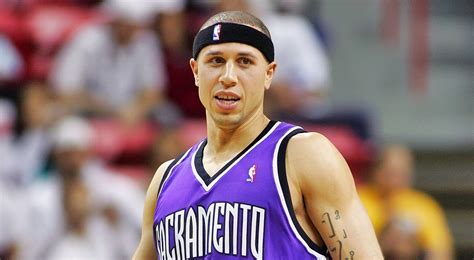 Mike Bibby Is All Jacked Up And Hardly Recognizable