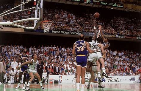 This Day In Lakers History: Magic Johnson Makes Baby Sky Hook To Beat ...