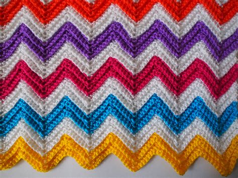 Zali Zig-Zag Crochet Chevron Blanket Tutorial - Knitting, Crochet, Dıy ...